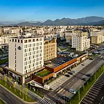 Qosmo Brasov Hotel