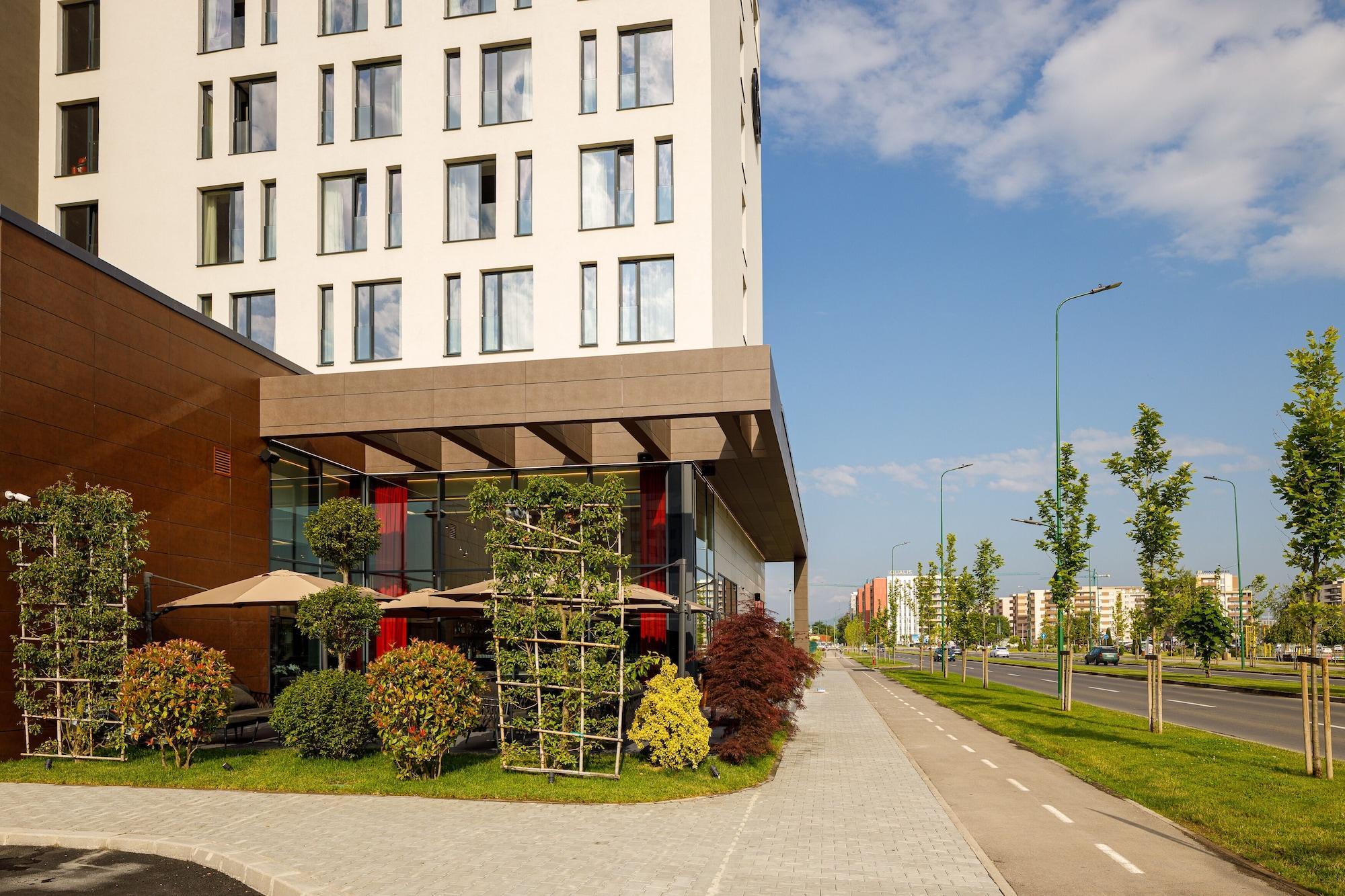Qosmo Hotel 4*