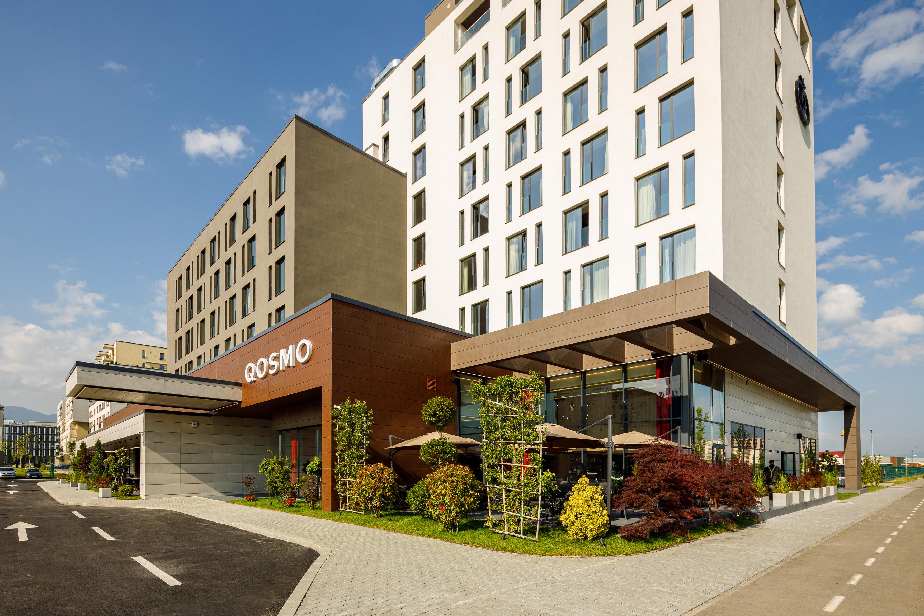 Qosmo Hotel